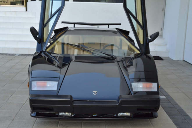 兰博基尼Countach侧面照 兰博基尼Countach侧面照