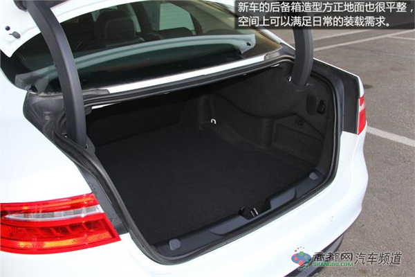 [新车实拍]全新捷豹XE实拍 运动至尚