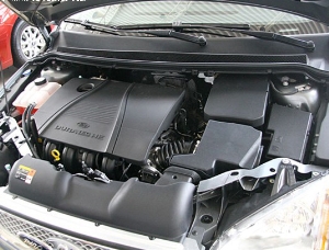 福克斯三厢1.8MT舒适型发动机